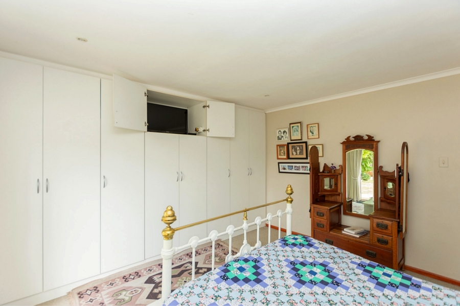 4 Bedroom Property for Sale in Middedorp Western Cape